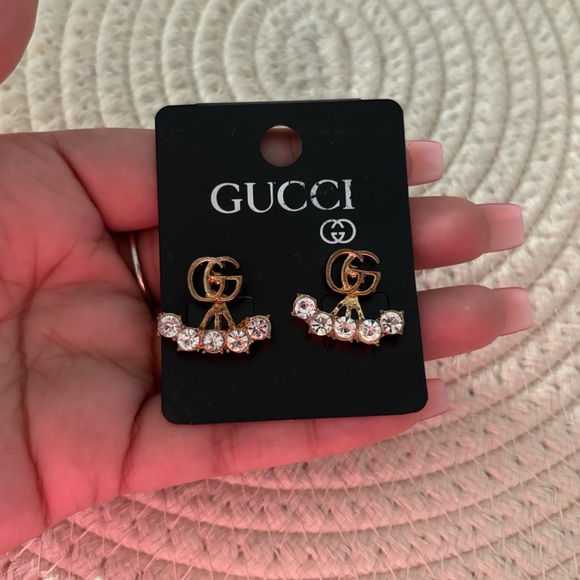 Elegant Gold and Rhinestone Earrings New! - Picture 6 of 7